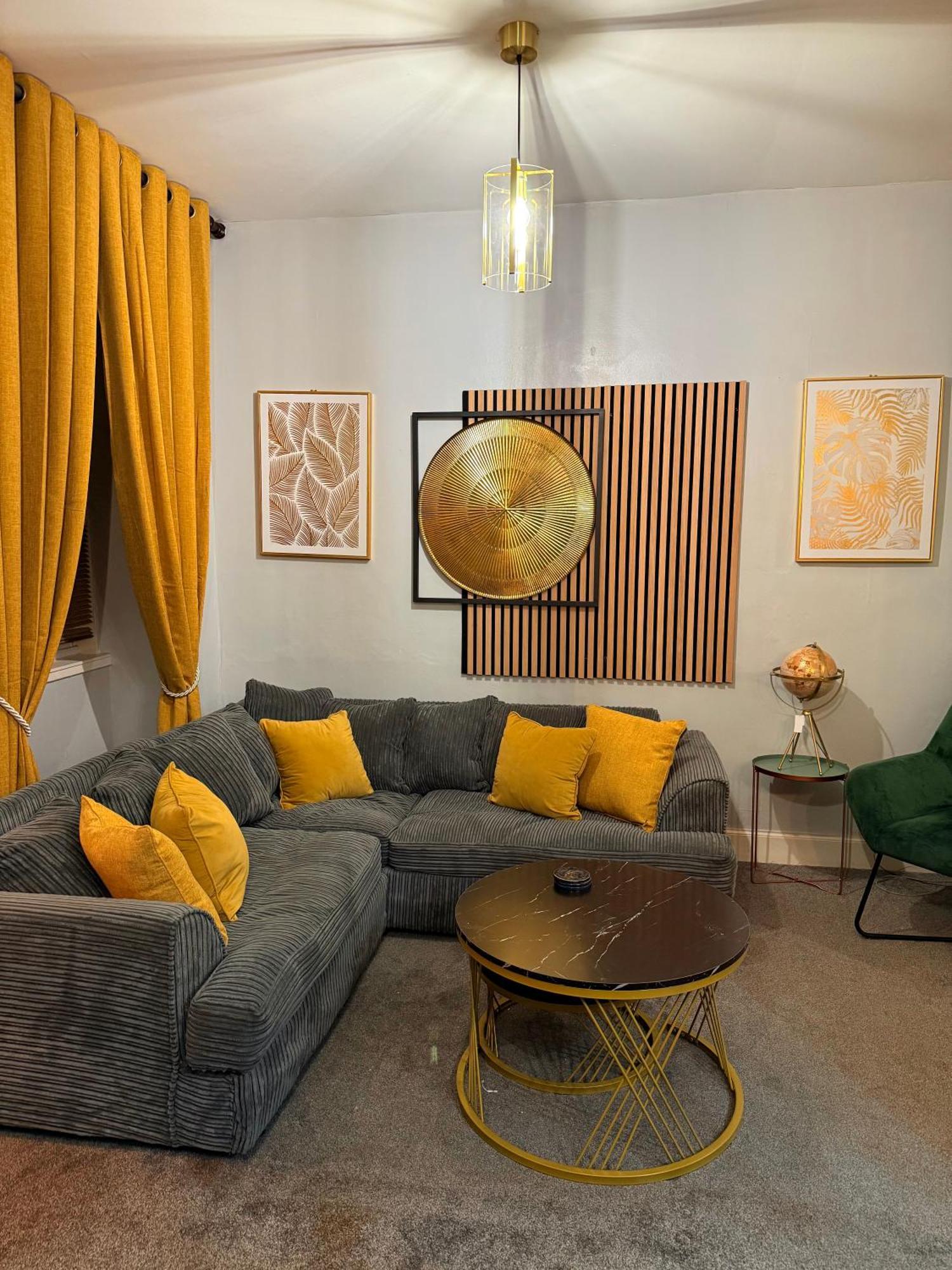 Two Bedroom Apartment-central Edinburgh-old Town-licensed Эдинбург