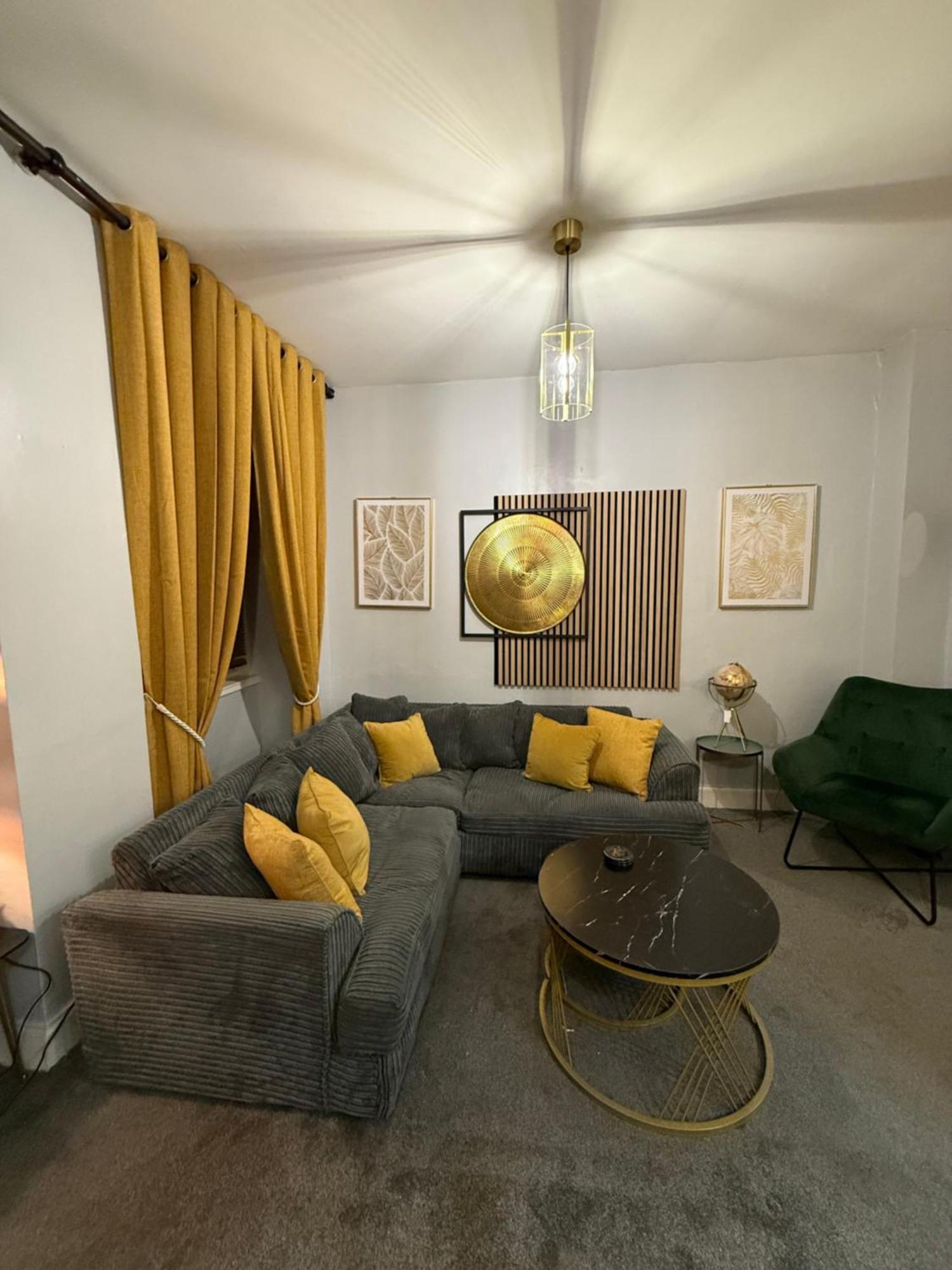 Two Bedroom Apartment-central Edinburgh-old Town-licensed Апартаменты *